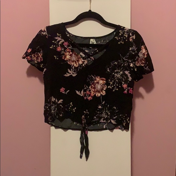 Crop top - Picture 1 of 1